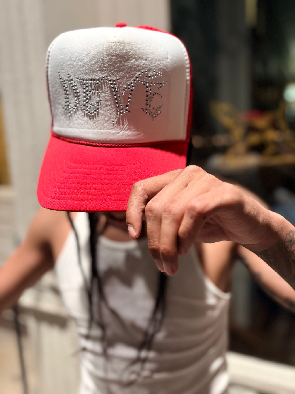 DEVÉ TRUCKER HATS
