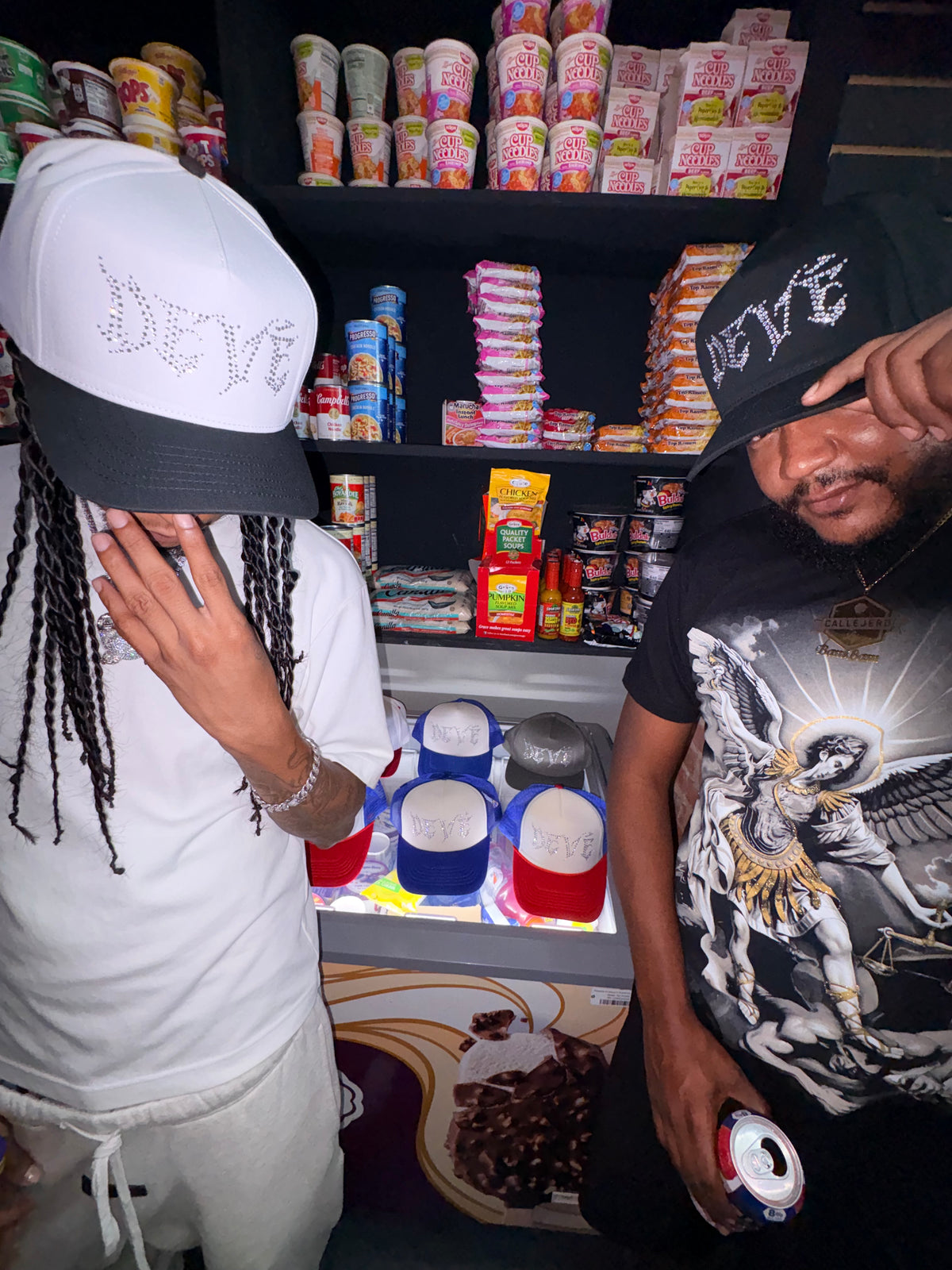 DEVÉ TRUCKER HATS