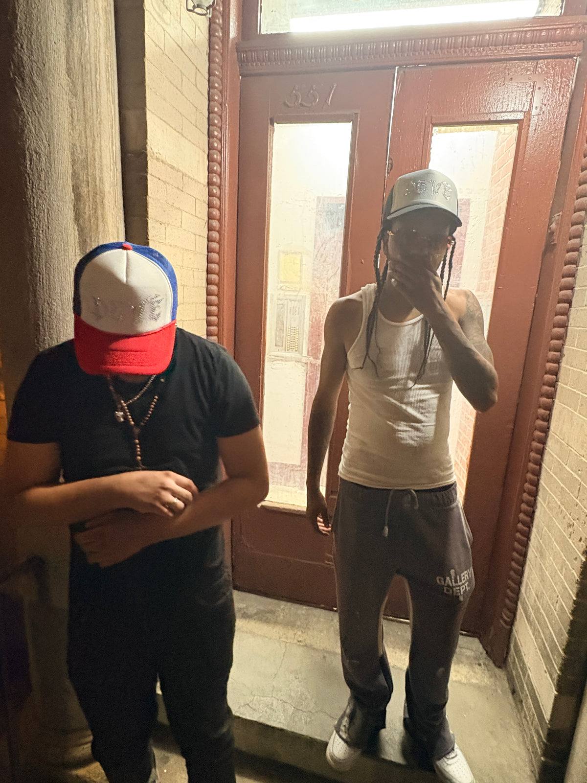DEVÉ TRUCKER HATS